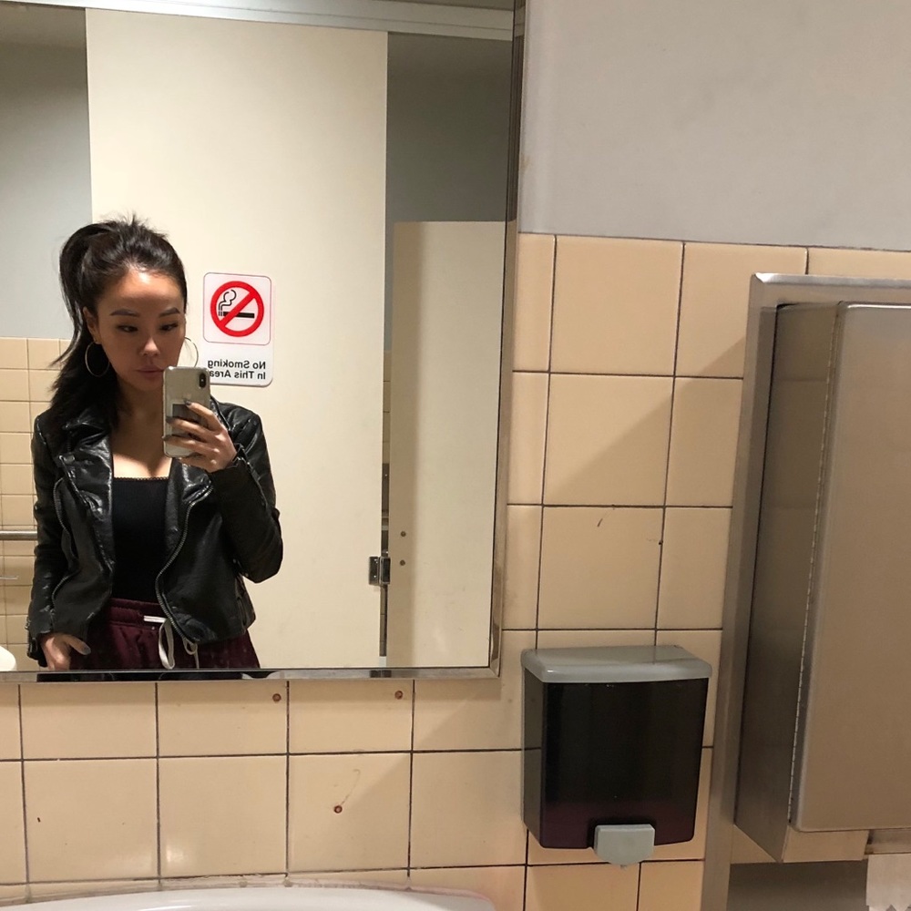 Meet your Posher, Dina